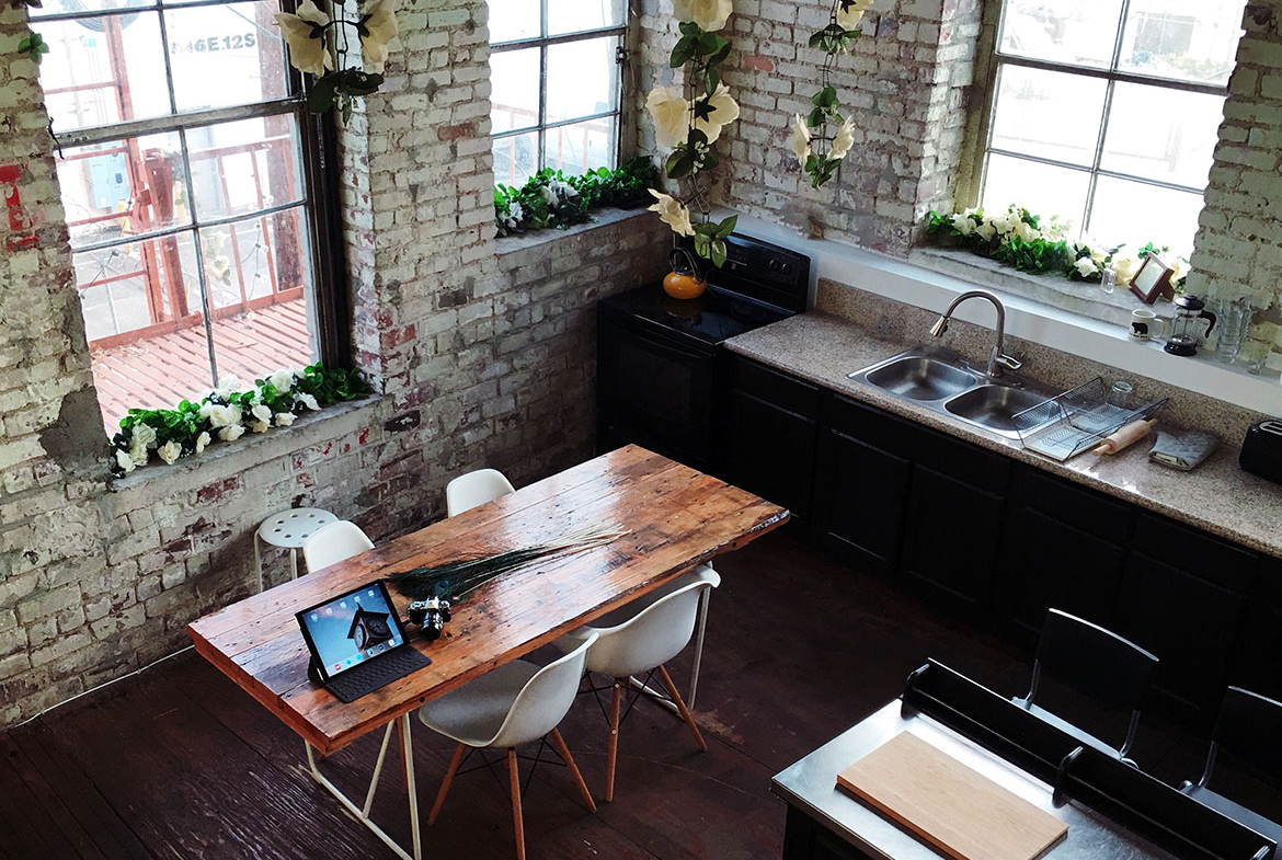 Contemporary apartment