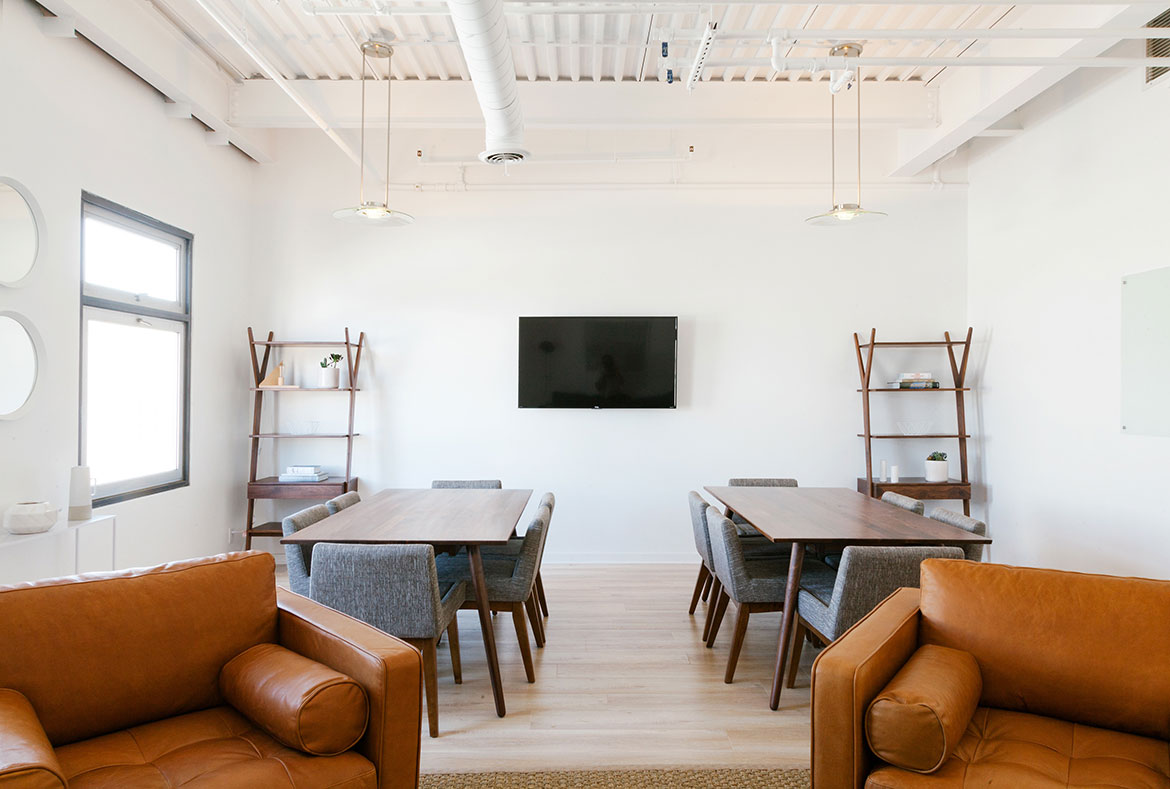 Contemporary apartment